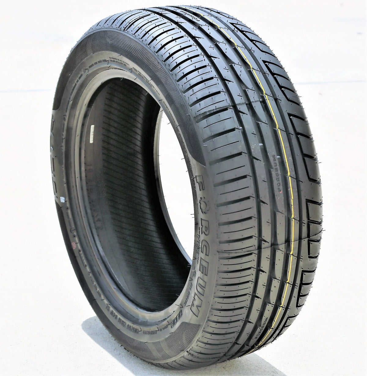 205/55ZR16 94W XL High Performance Tire Y2989