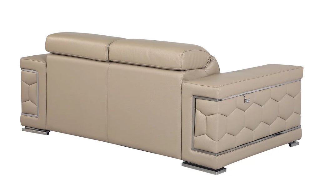 Loveseat V946