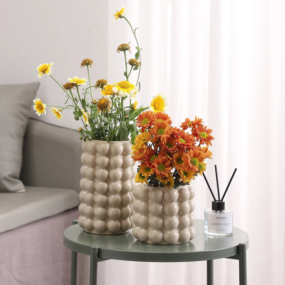 White Ceramic Vases, Set of 2 M985200