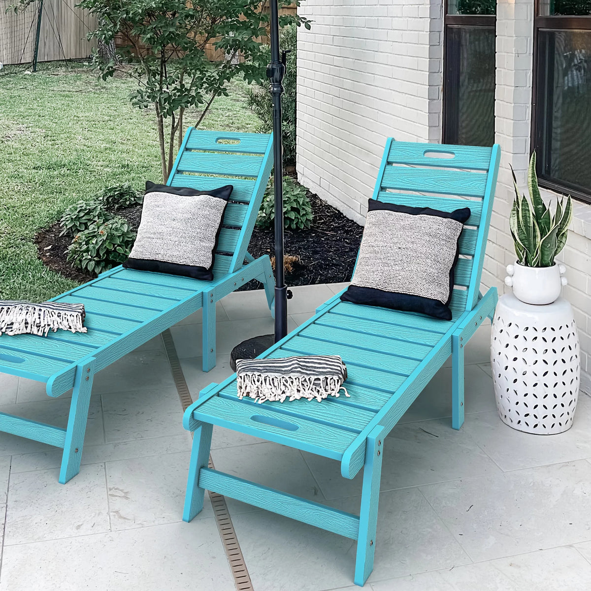 Blue 2 Pieces Patio Chaise Lounge Chairs with Wheels H956