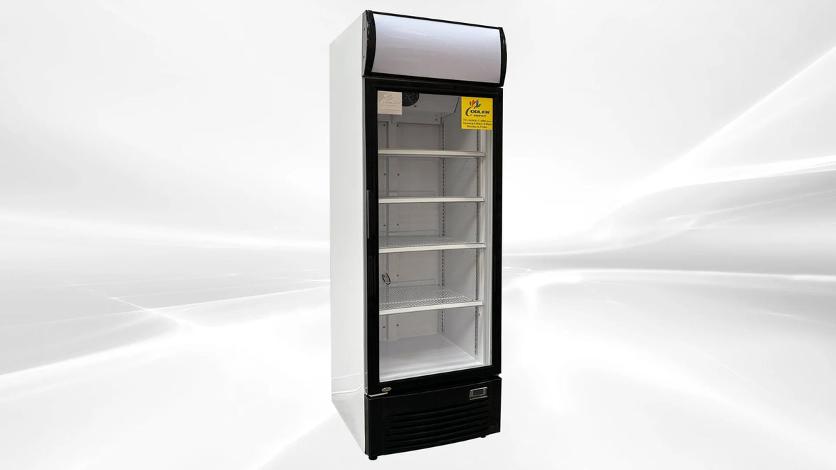 23.5 cu ft Glass Door Merchandiser Cooler L718