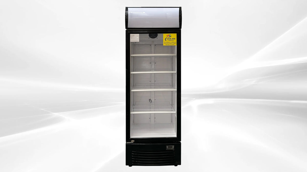 23.5 cu ft Glass Door Merchandiser Cooler L718